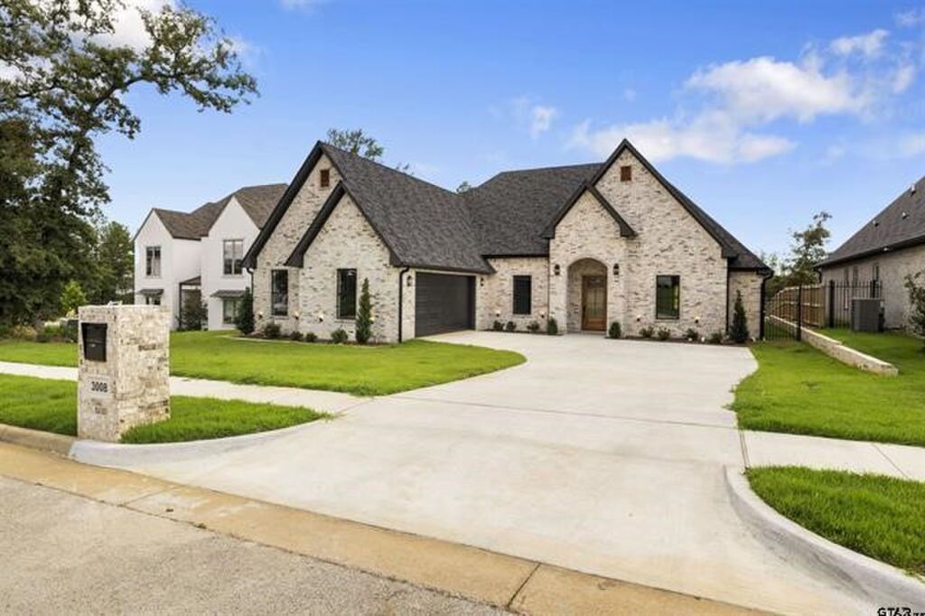 3008 Forest Trail
