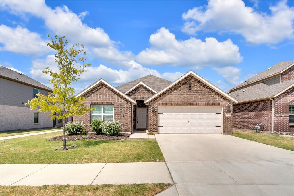 8913 Lantana Meadow Drive, Fort Worth, TX 76131 — photo 1