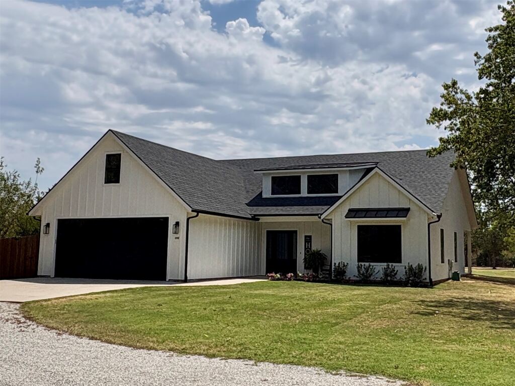 192 Hagerman Road, Pottsboro, TX 75076 — photo 1