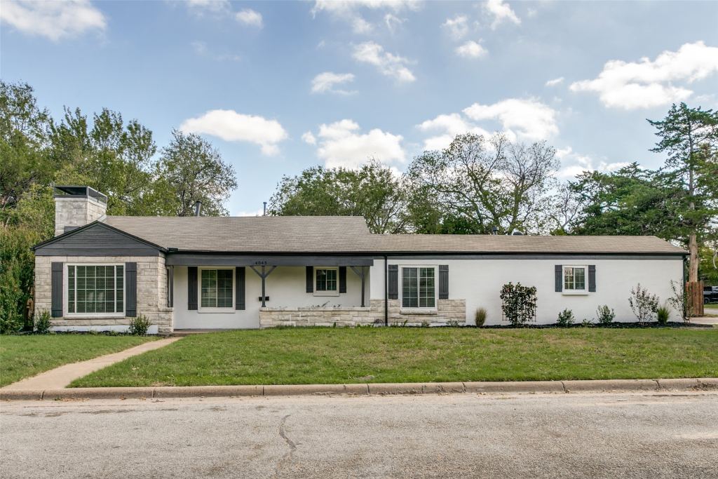 4045 Carolyn Road
