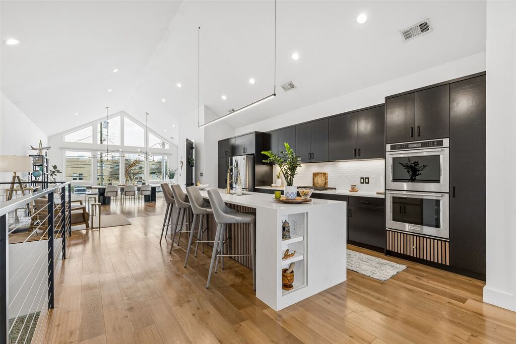 4404 Capitol Avenue, Dallas, TX 75204 — photo 1