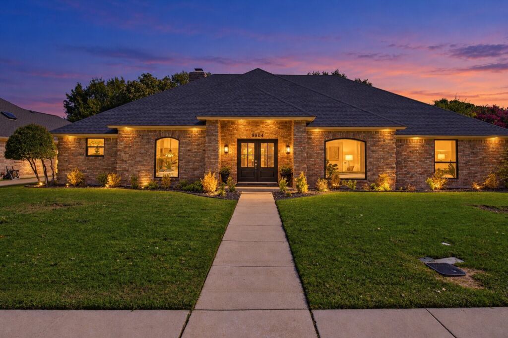 9904 Wandering Way Street, Benbrook, TX 76126 — photo 1