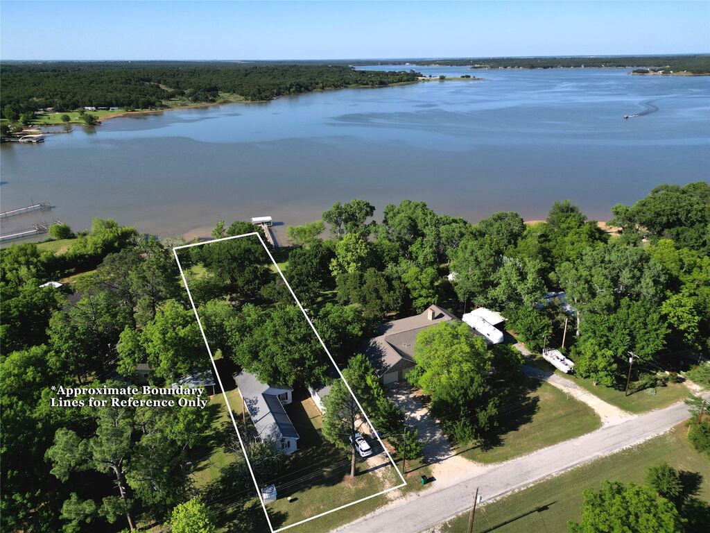 306 Oak Street, Nocona, TX 76255 — photo 1
