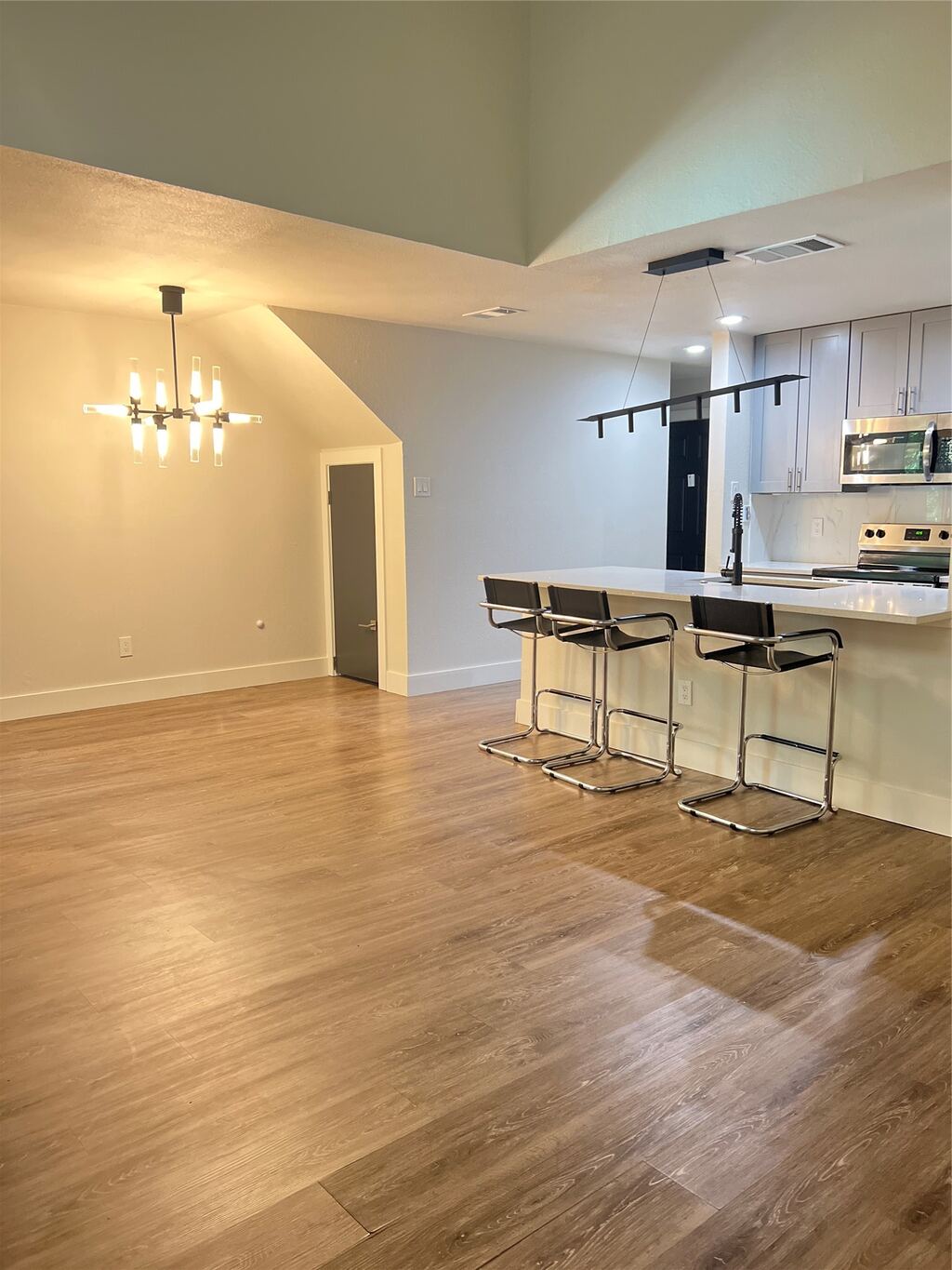 5840 Spring Valley Road 902, Dallas, TX 75254 — photo 1