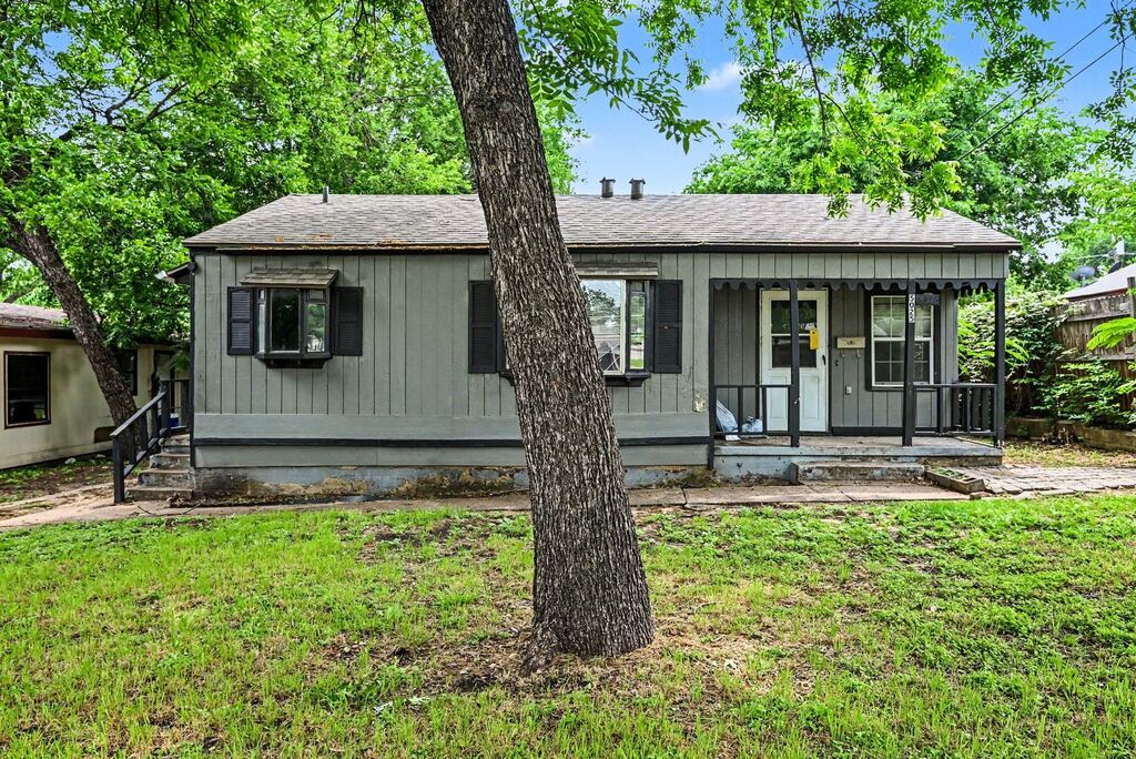 5025 N Langley Road, River Oaks, TX 76114 — photo 1