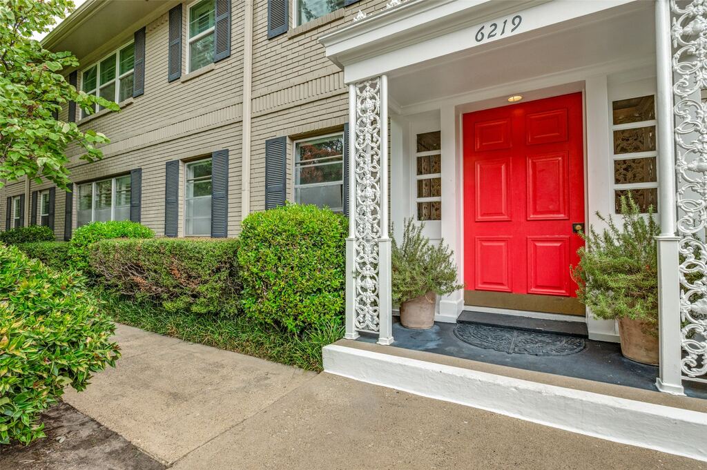 6219 Bandera Avenue A, Dallas, TX 75225 — photo 1