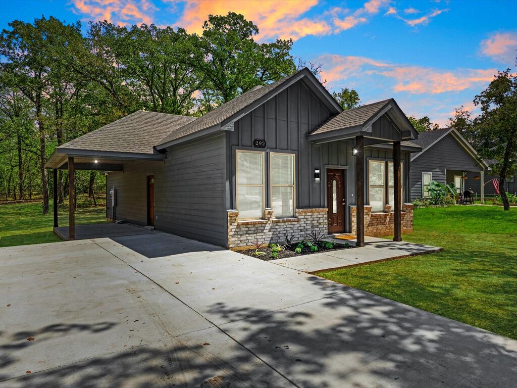 292 Harris Boulevard, Malakoff, TX 75148 — photo 1