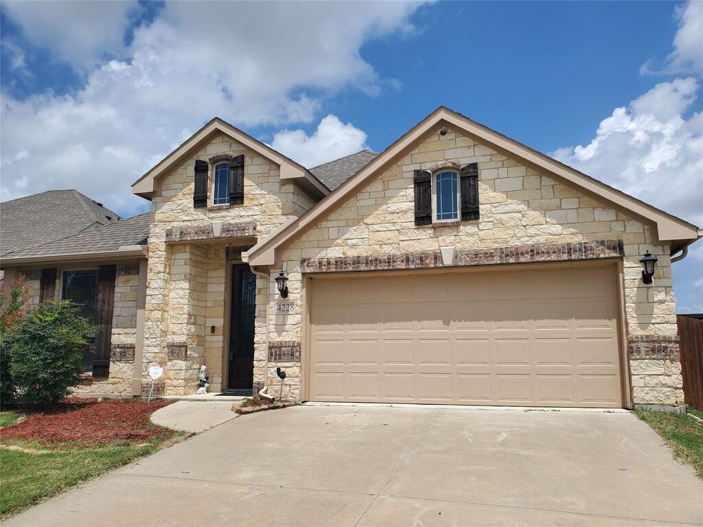 4228 Sweet Clover Lane, Fort Worth, TX 76036 — photo 1