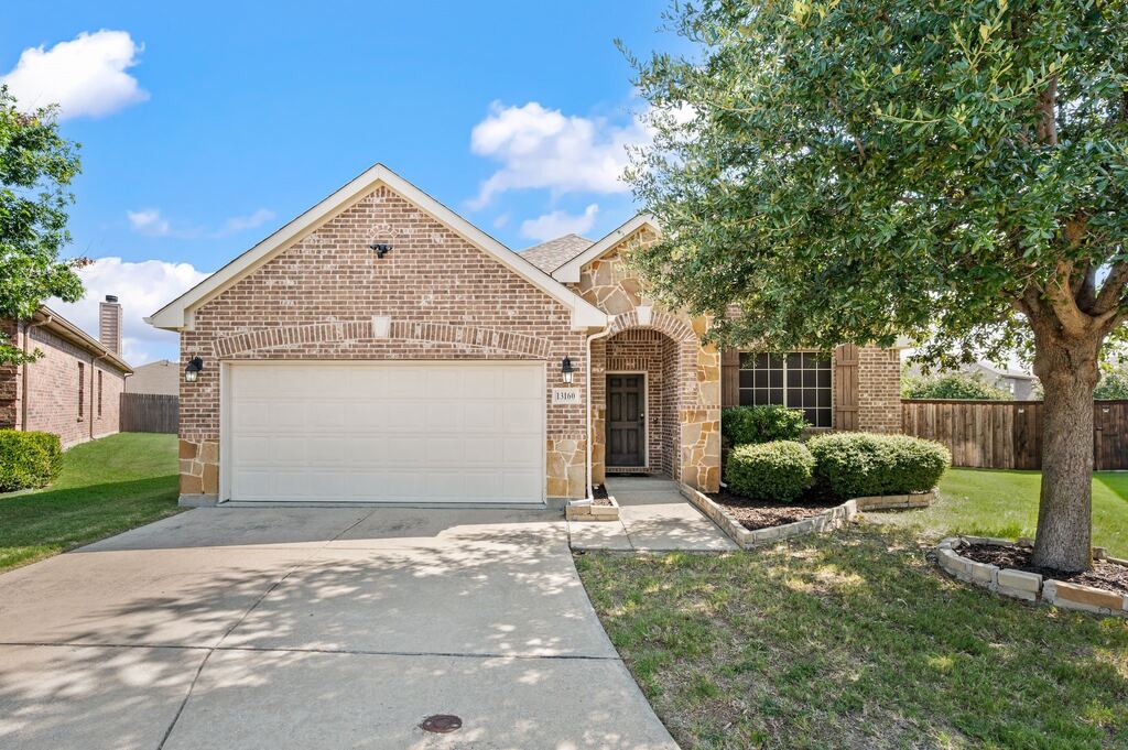 13160 Larks View Point, Fort Worth, TX 76244 — photo 1