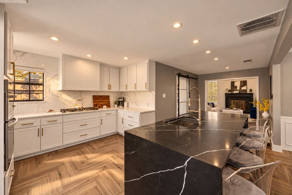5833 Gallant Fox Lane