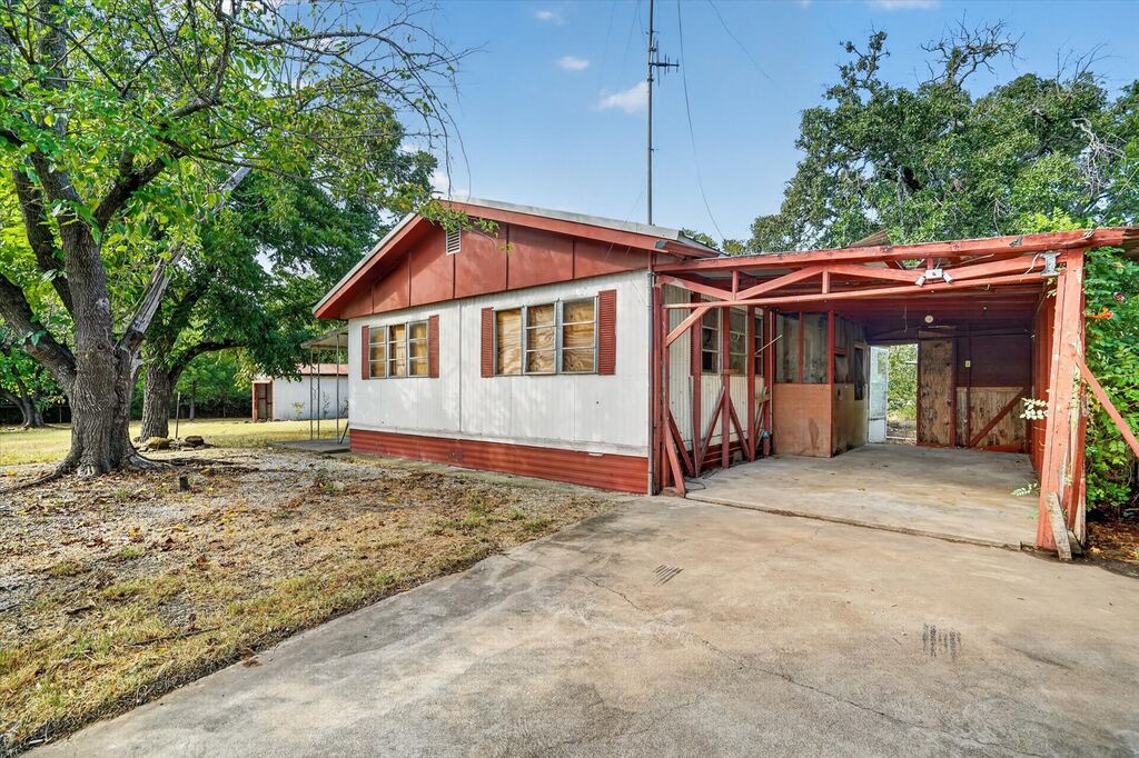 161 Arlington Street, Whitney, TX 76692 — photo 1