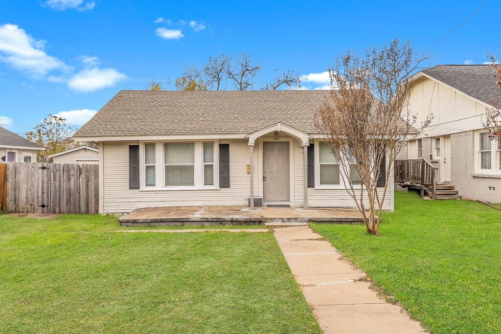 2820 Frazier Avenue, Fort Worth, TX 76110 — photo 1