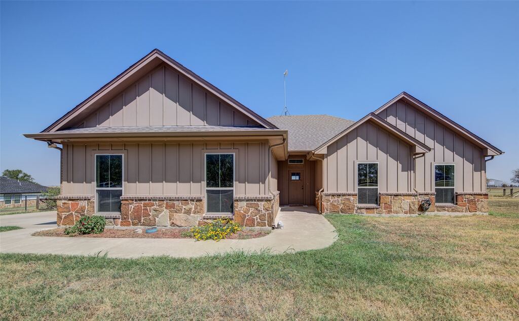 148 County Road 2830, Decatur, TX 76234 — photo 1