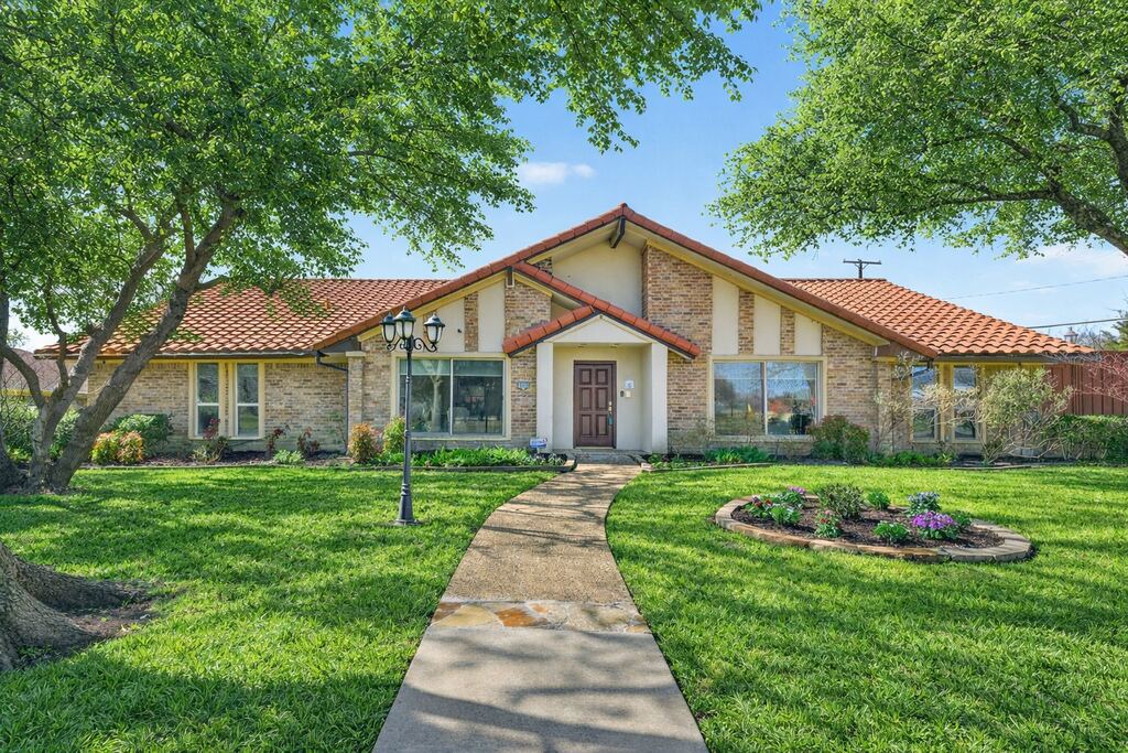 15415 Leavalley Drive, Dallas, TX 75248 — photo 1