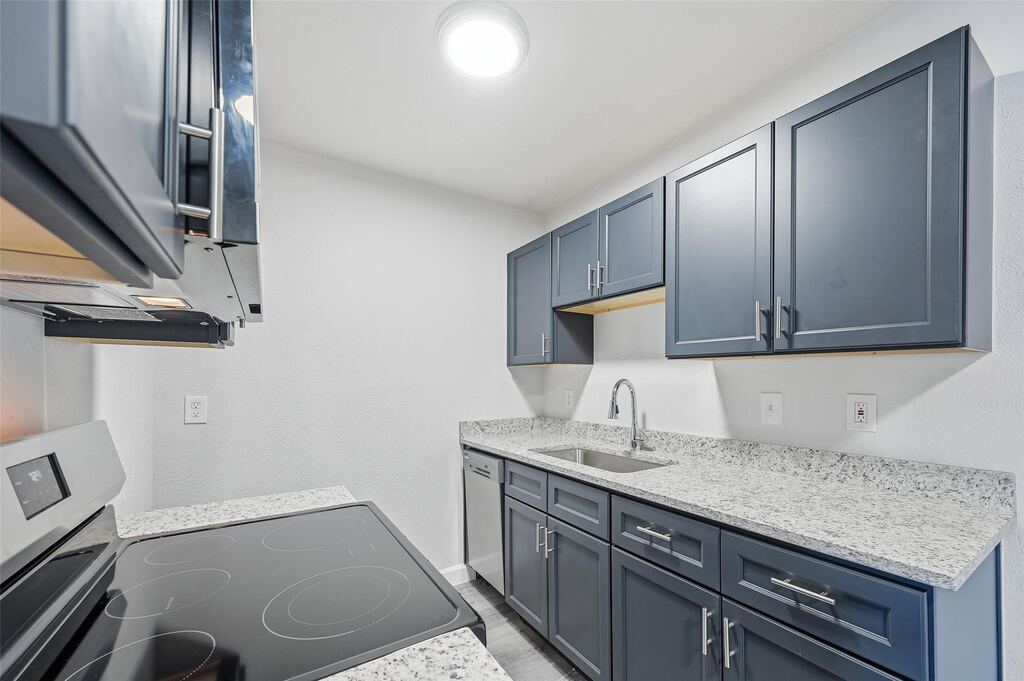 4859 Cedar Springs Road 136, Dallas, TX 75219 — photo 1