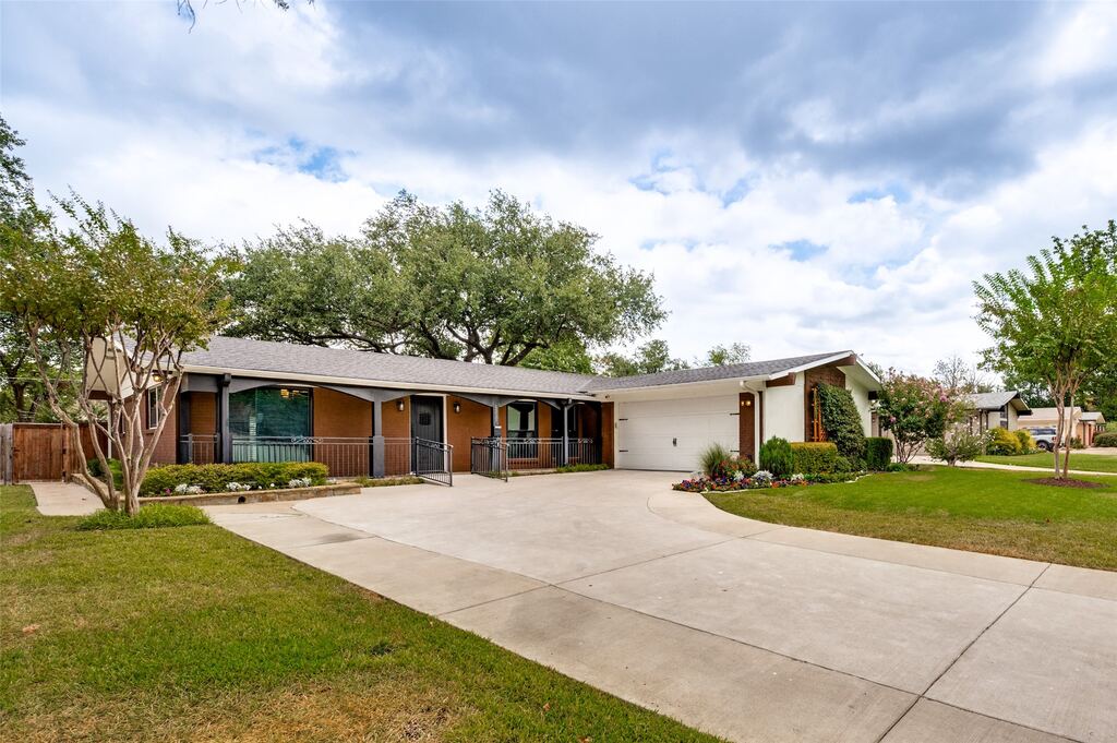 3259 Saint Croix Drive, Dallas, TX 75229 — photo 1