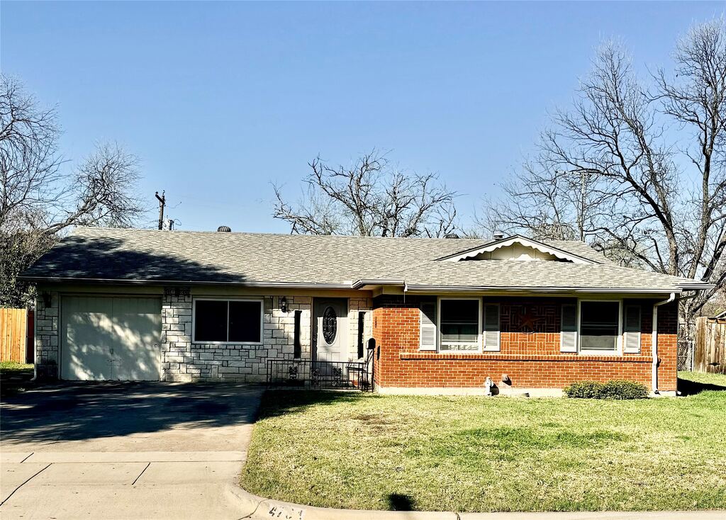 4704 Carlyle Drive, Fort Worth, TX 76132 — photo 1