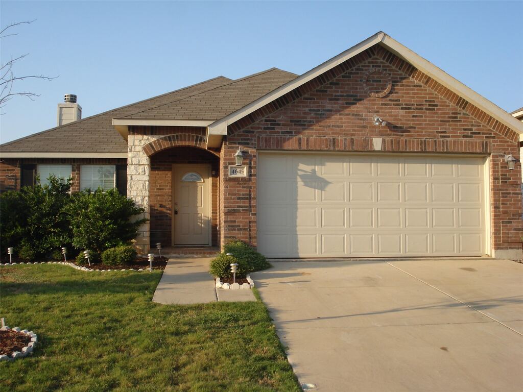 4645 Pangolin Drive, Fort Worth, TX 76244 — photo 1