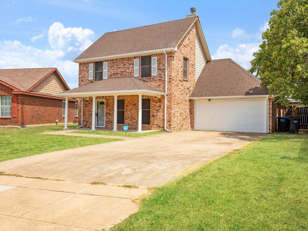 6437 Henco Drive, Fort Worth, TX 76119 — photo 1