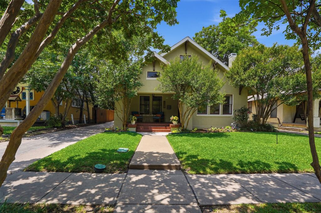 2212 Hurley Avenue, Fort Worth, TX 76110 — photo 1