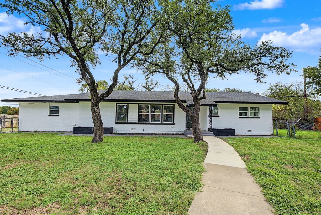 101 Aquilla Drive