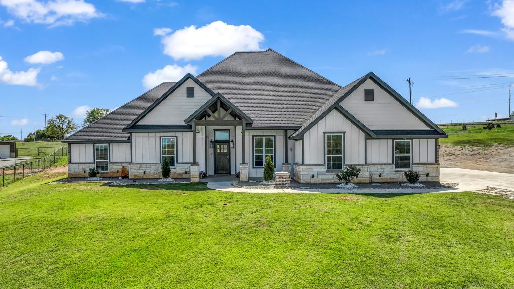 1175 Paradise Parkway, Poolville, TX 76487 — photo 1