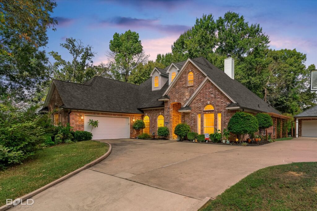 206 Silver Fox Circle