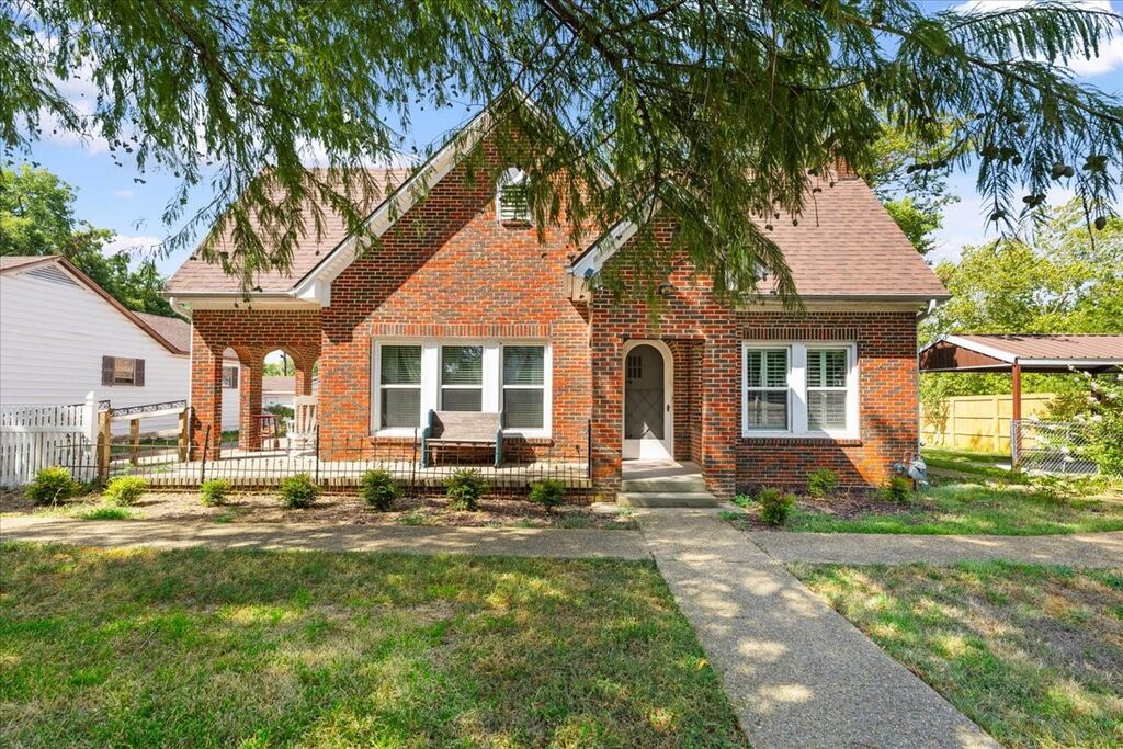 507 N Cactus Avenue, Hubbard, TX 76648 — photo 1
