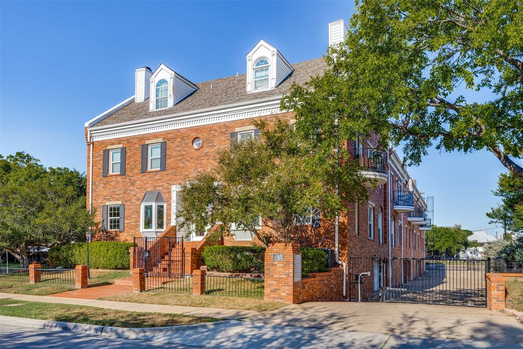 4034 Rawlins Street 102, Dallas, TX 75219 — photo 1