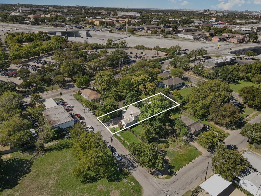 815 Viola Street, Dallas, TX 75203 — photo 1