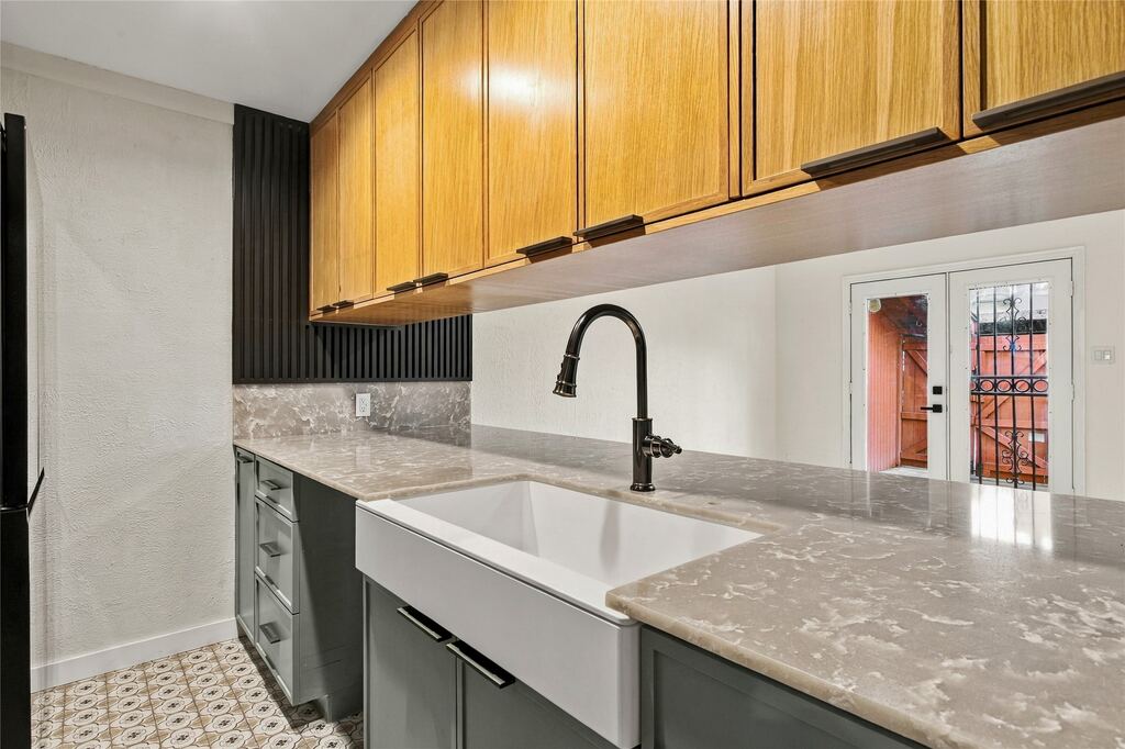 7125 Fair Oaks Avenue 12, Dallas, TX 75231 — photo 1