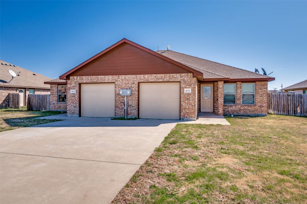 612 N 6th, Gunter, TX 75058 — photo 1