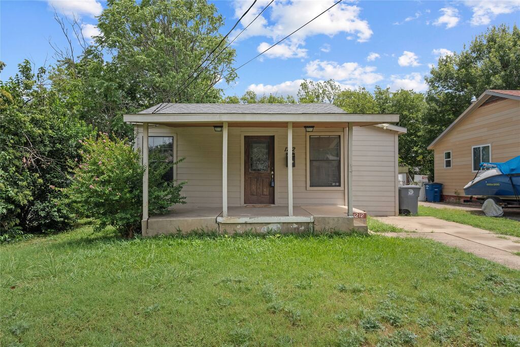 1212 Mclean Avenue, Dallas, TX 75211 — photo 1
