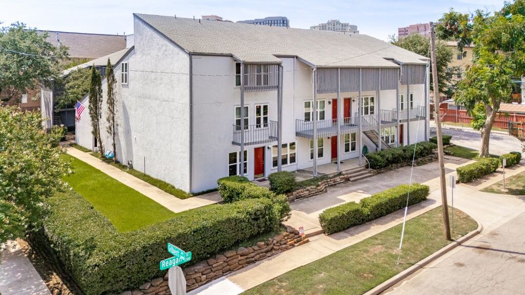 3827 Gilbert Avenue 109, Dallas, TX 75219 — photo 1