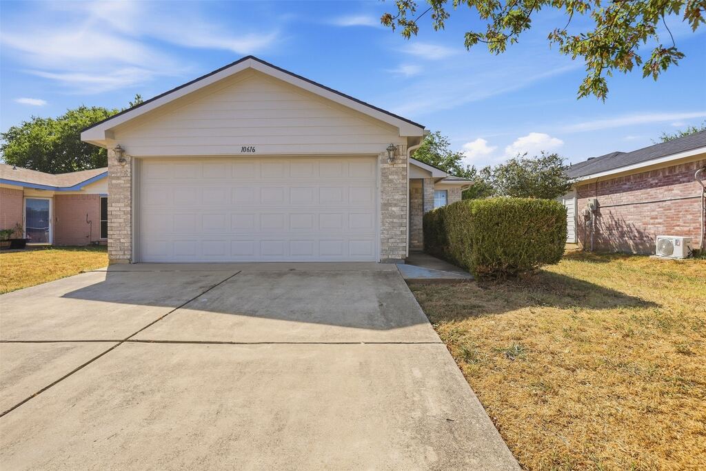 10616 Shadywood Drive, Fort Worth, TX 76140 — photo 1