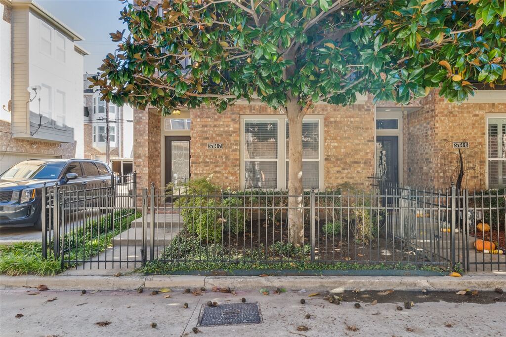 3704 Wycliff Avenue 7, Dallas, TX 75219 — photo 1
