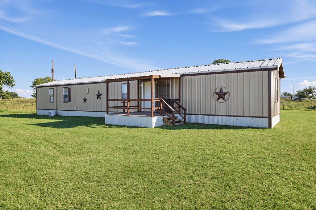 168 Private Road 21146, Aquilla, TX 76622 — photo 1