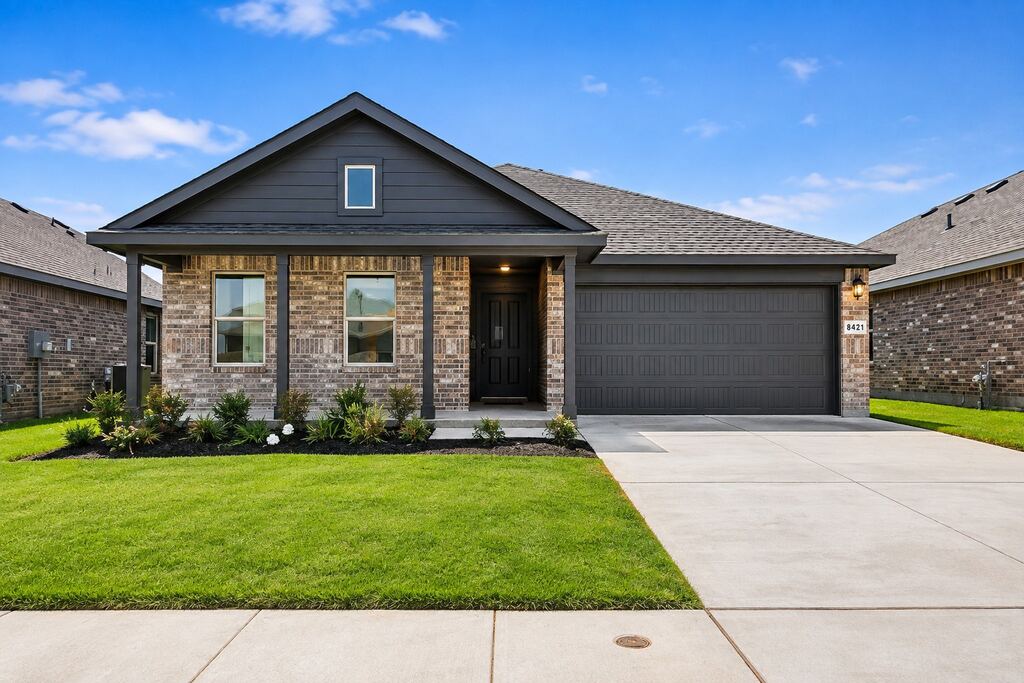 8421 BLUEBONNET BEND Road, Fort Worth, TX 76131 — photo 1