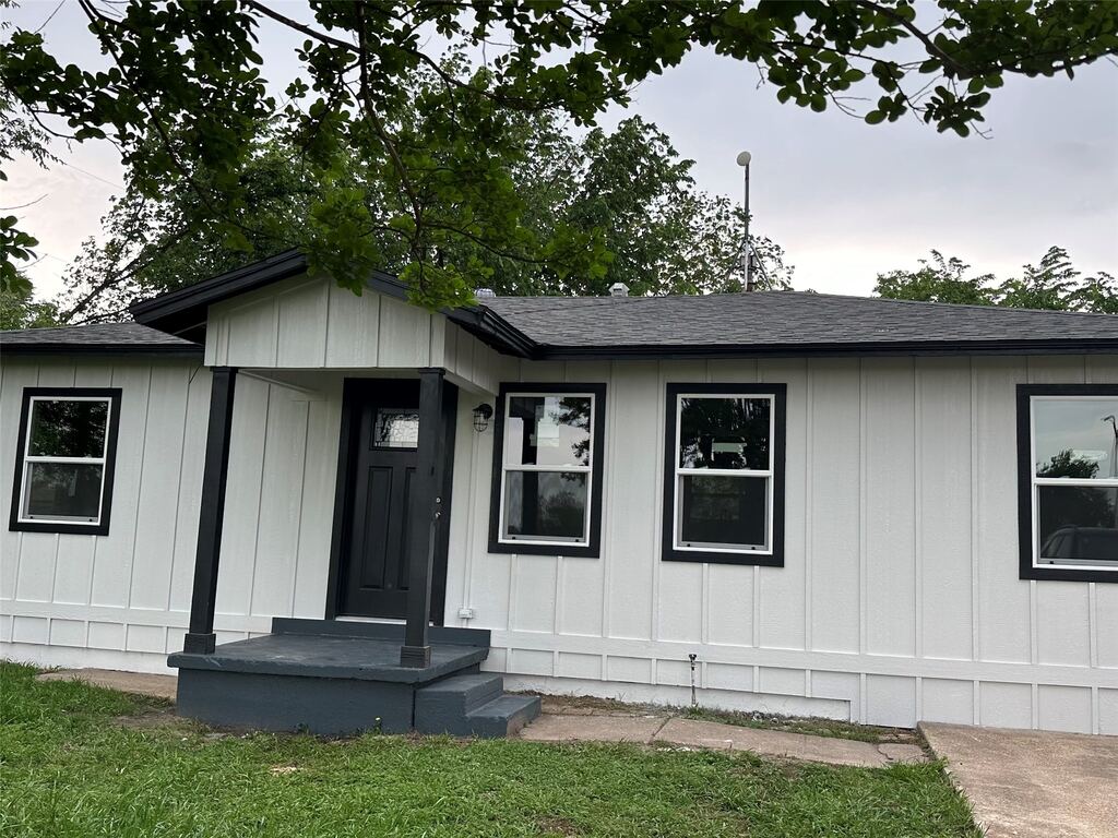 1123 Hansboro Avenue, Dallas, TX 75224 — photo 1