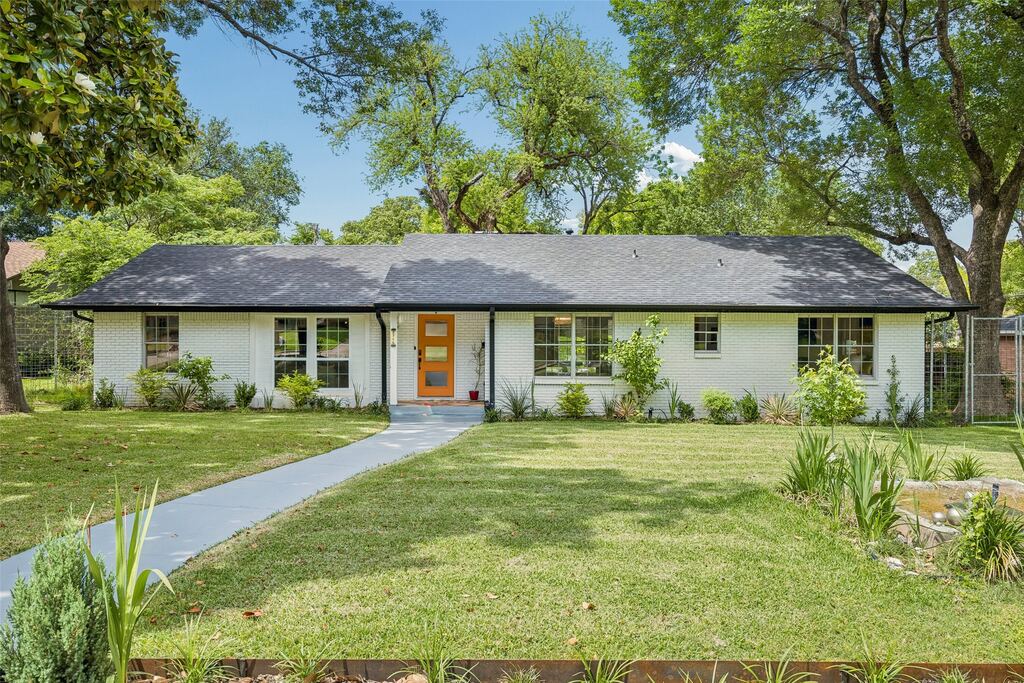 2715 Bonnywood Lane, Dallas, TX 75233 — photo 1