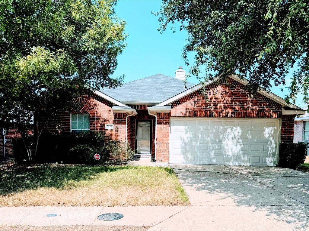 2835 Bronco Drive, Dallas, TX 75237 — photo 1