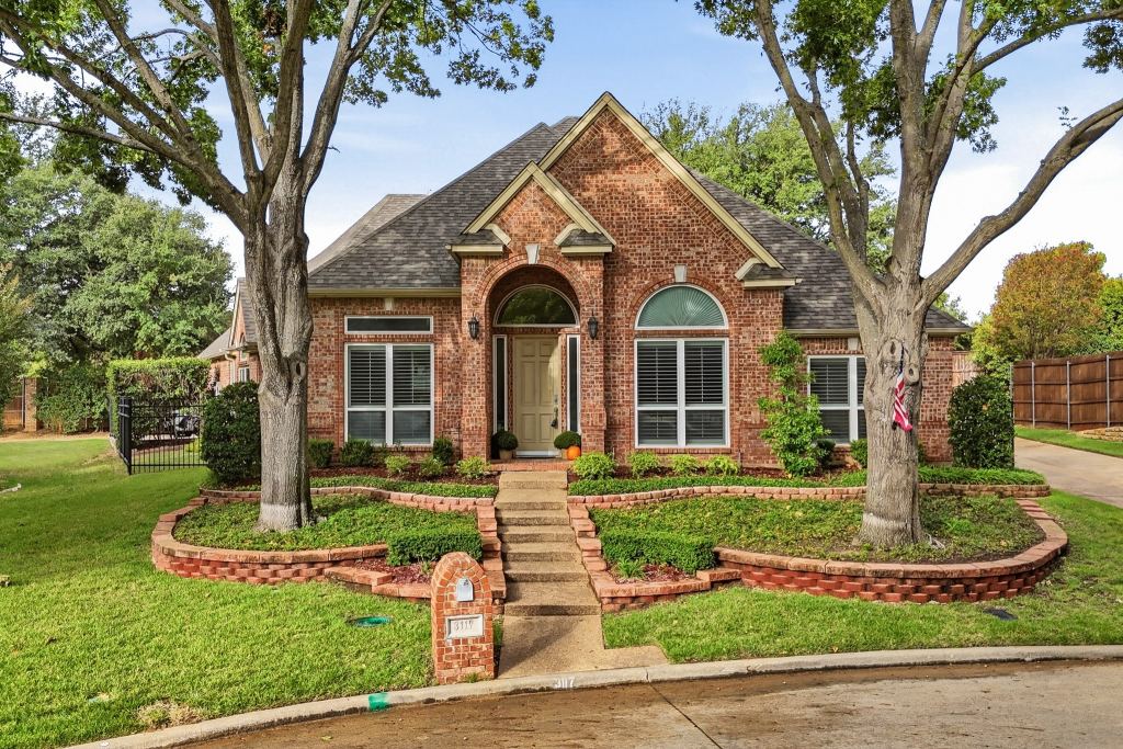 3117 Woodland Heights Circle
