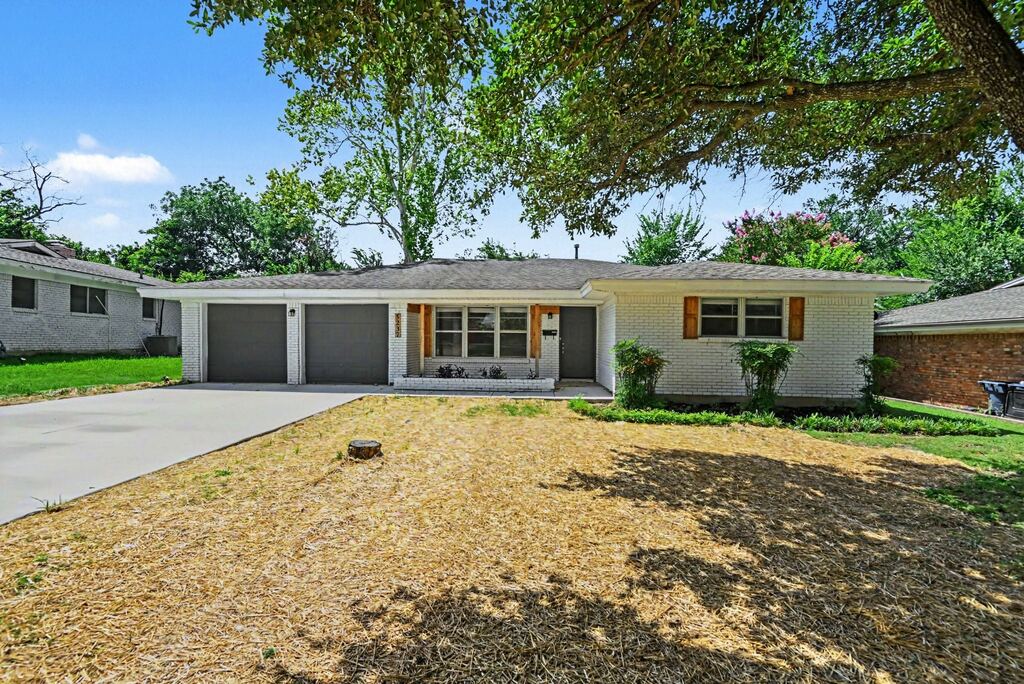5237 Greene Avenue, Fort Worth, TX 76133 — photo 1