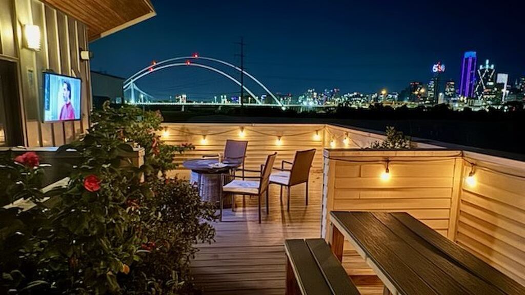 381 E Greenbriar Lane 304, Dallas, TX 75203 — photo 1