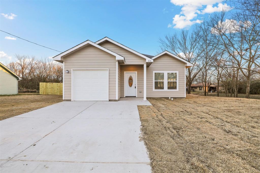 415 Williams Drive, Commerce, TX 75428 — photo 1