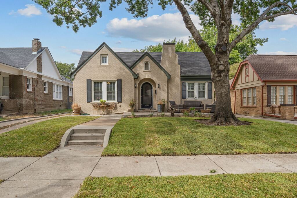2736 Willing Avenue, Fort Worth, TX 76110 — photo 1