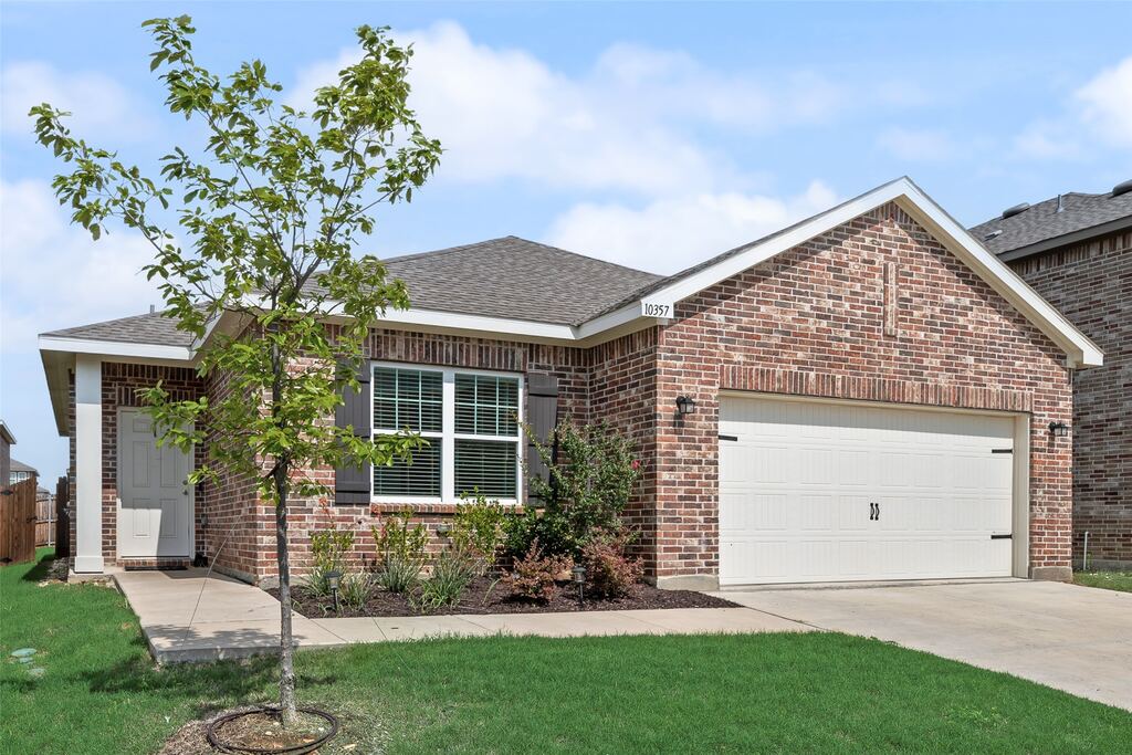 10357 Burnfoot Lane, Fort Worth, TX 76036 — photo 1