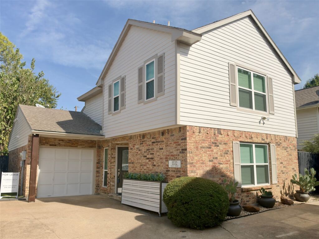 1532 Mccoy Street, Dallas, TX 75204 — photo 1
