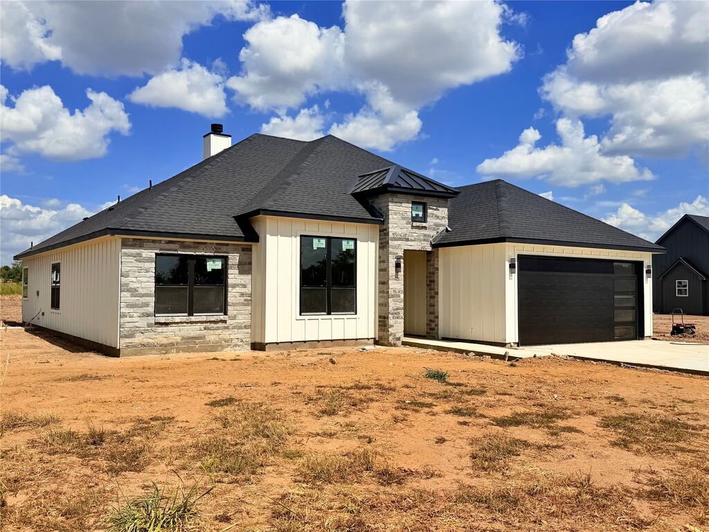 119 Skrivanek Road, Ennis, TX 75119 — photo 1