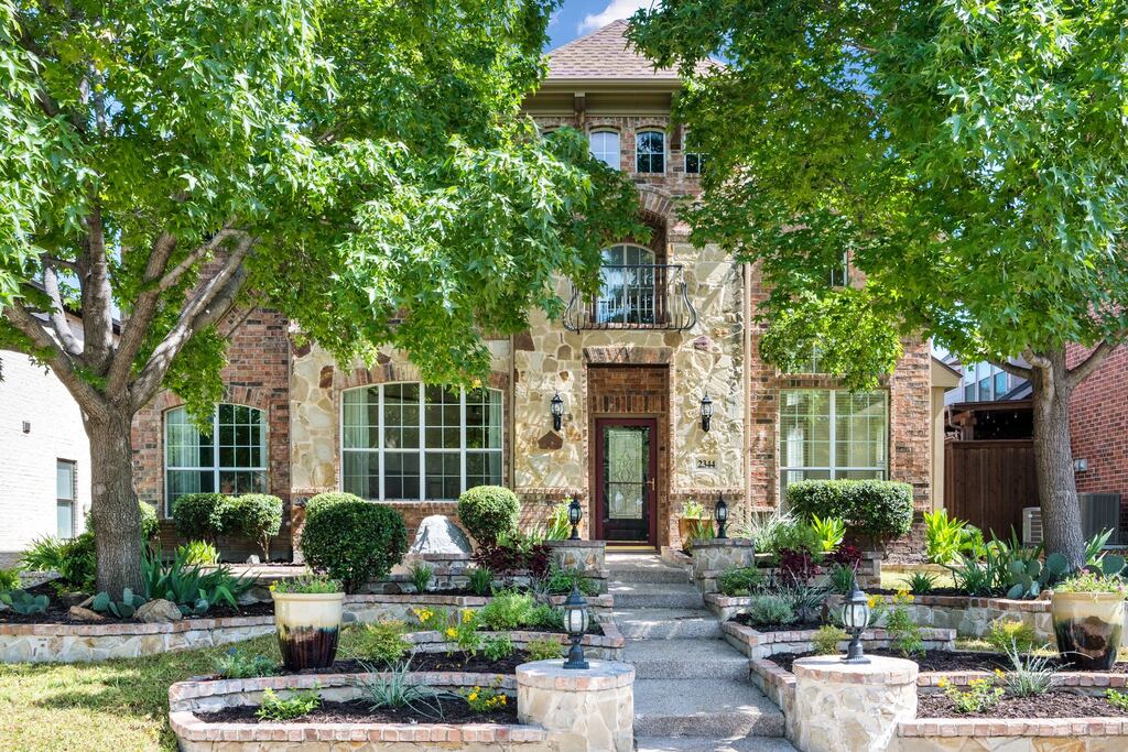 2344 Chenault Drive